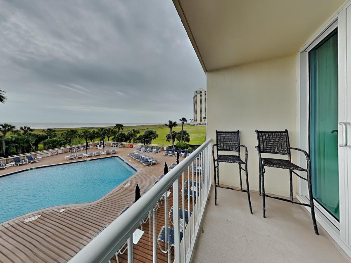 Galvestonian 112-Beachfront Hideaway - B&B Galveston