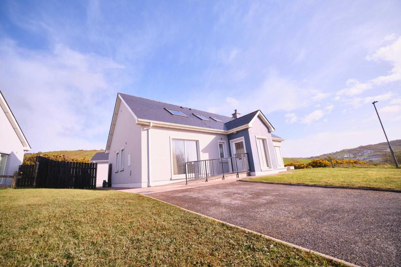 4 Bedroom House By Travel Lets Self Catering Accommodation Rossnowlagh Near Beach - B&B Rossnowlagh Upper