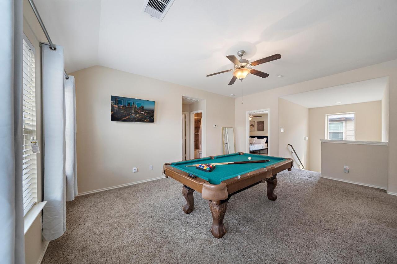 Near IAH Houston Home Yard BBQ Games Wi-Fi Pets - Chambres d'hôtes Houston