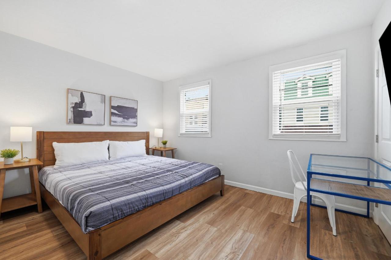 Pittsburgh Millvale B Bright &Spacious Private Bedroom With Shared Bathroom - B&B Pittsburgh