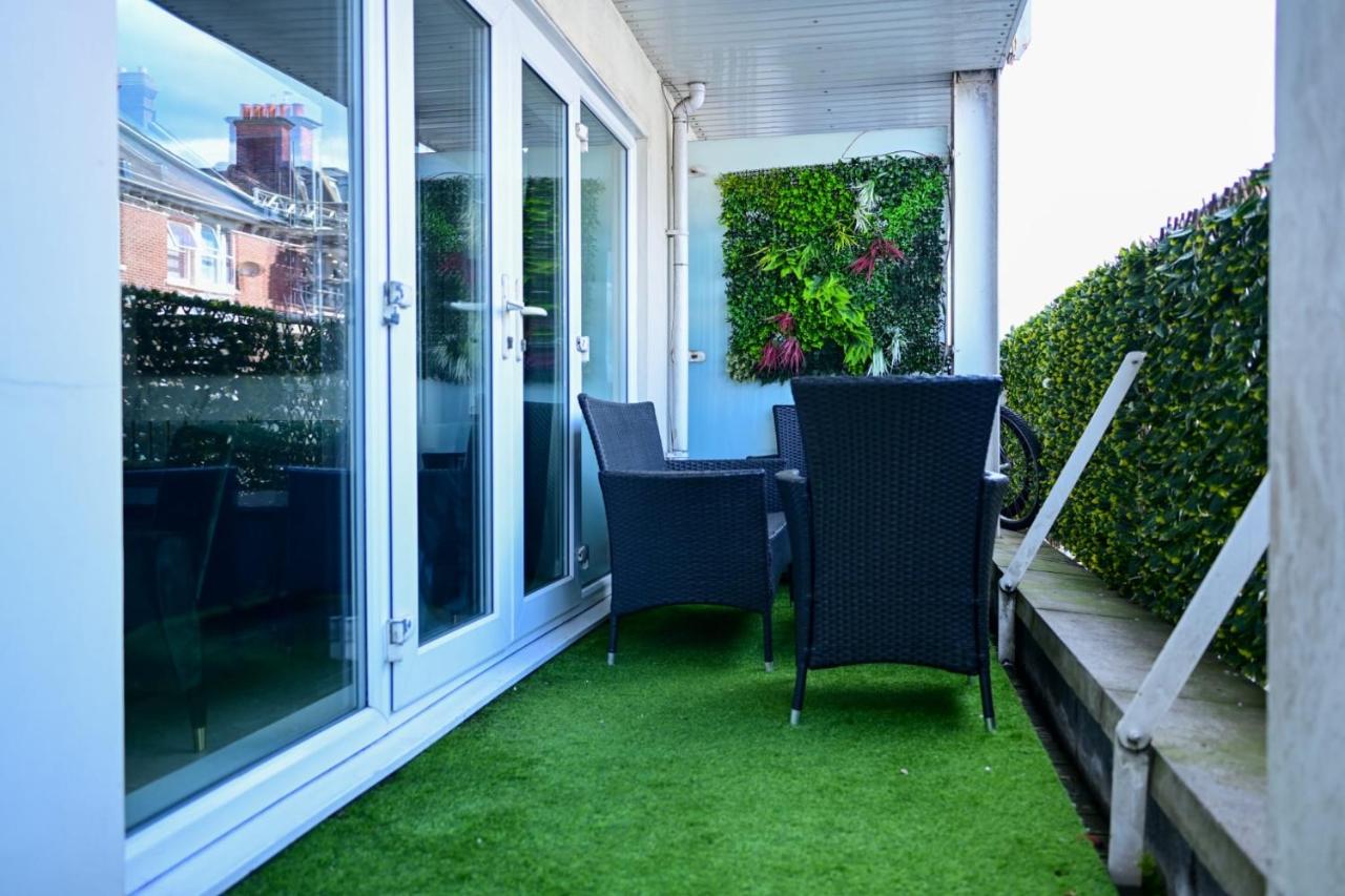 2 bedroom apartment with balcony in Southsea - Chambres d'hôtes Portsmouth