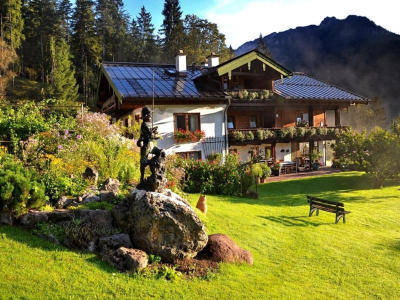 Gästehaus Sägfeiler - B&B Bischofswiesen