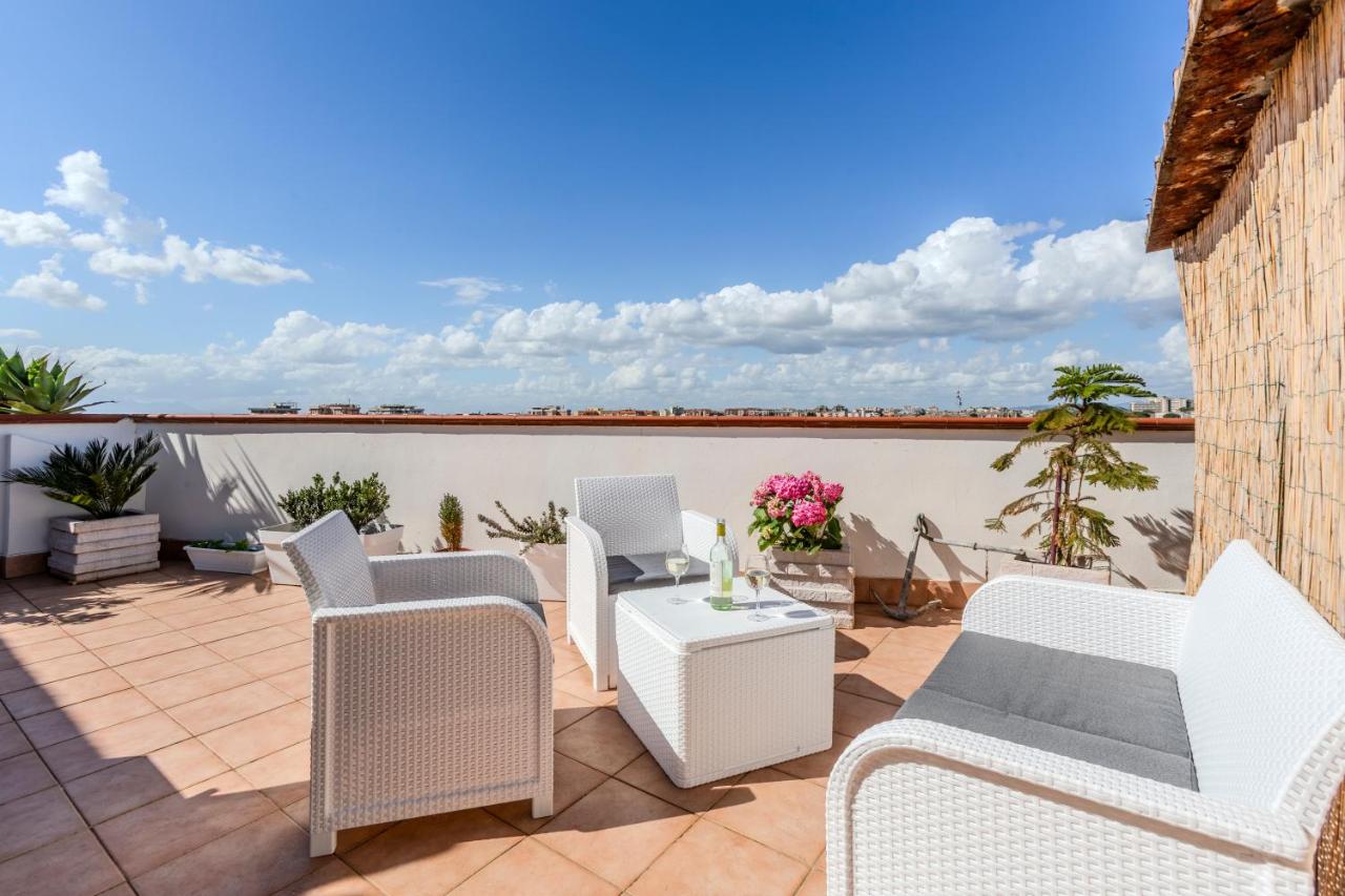 Attico panoramico con grande terrazza - Chambres d'hôtes Cagliari