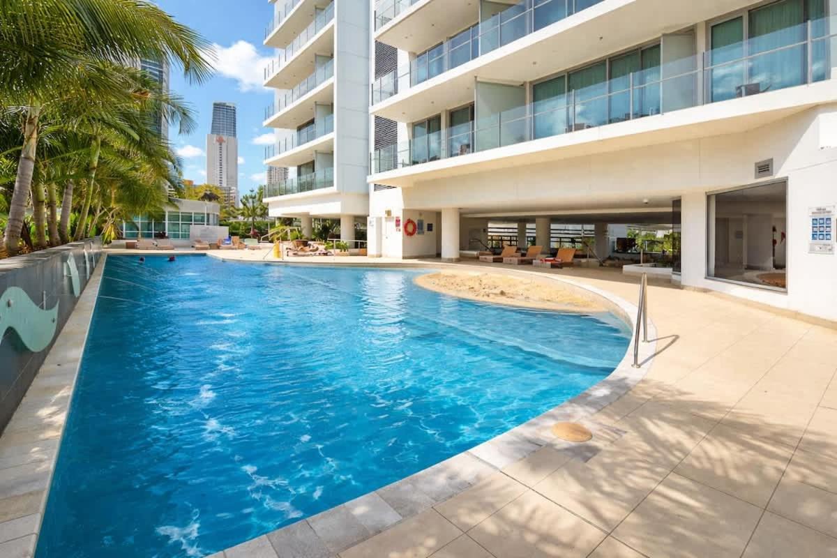 Surfers 1BR Escape 3 Mins to Sand - B&B Gold Coast