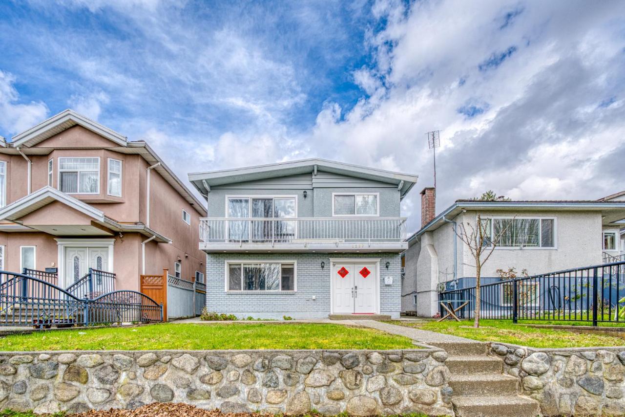 Cozy stay Near YVR 1Bed Sofa bed sleep4 - Ferienwohnung Vancouver