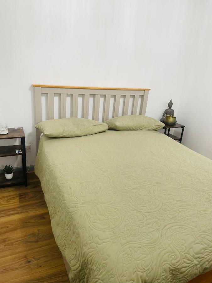 Coastal Flat Steps to Beach Relaxing Escape - B&B Kent