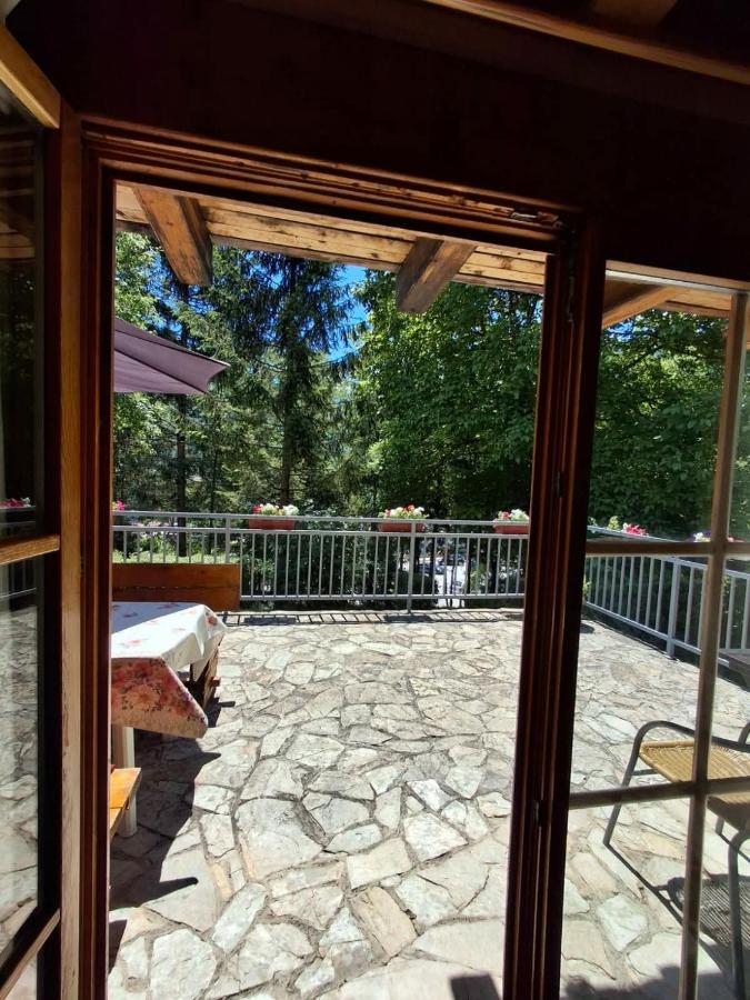 Brvnara Pliva 20m jezero rostilj Relax in Nature - B&B Jajce
