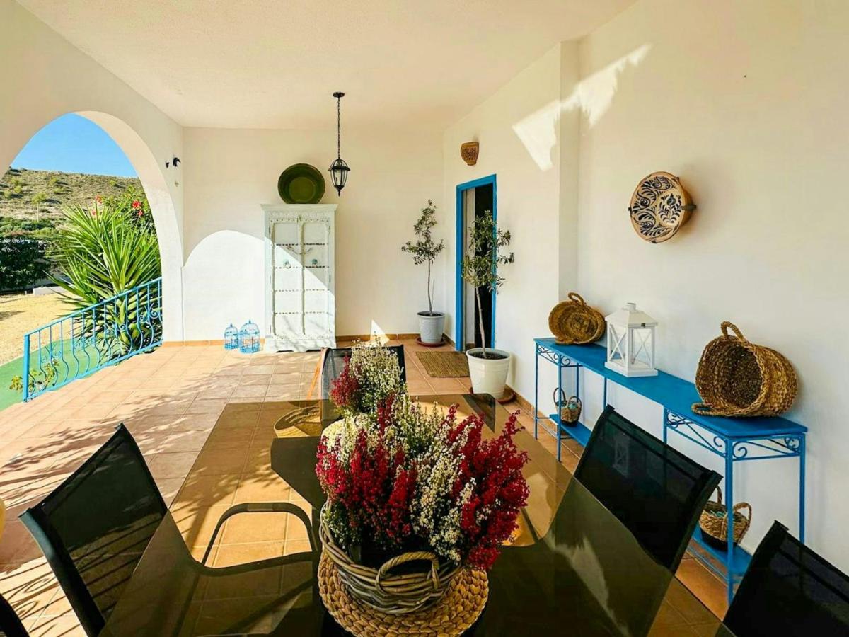 Costa Blanca Villa With Pool In Villajoyosa - B&B Villajoyosa