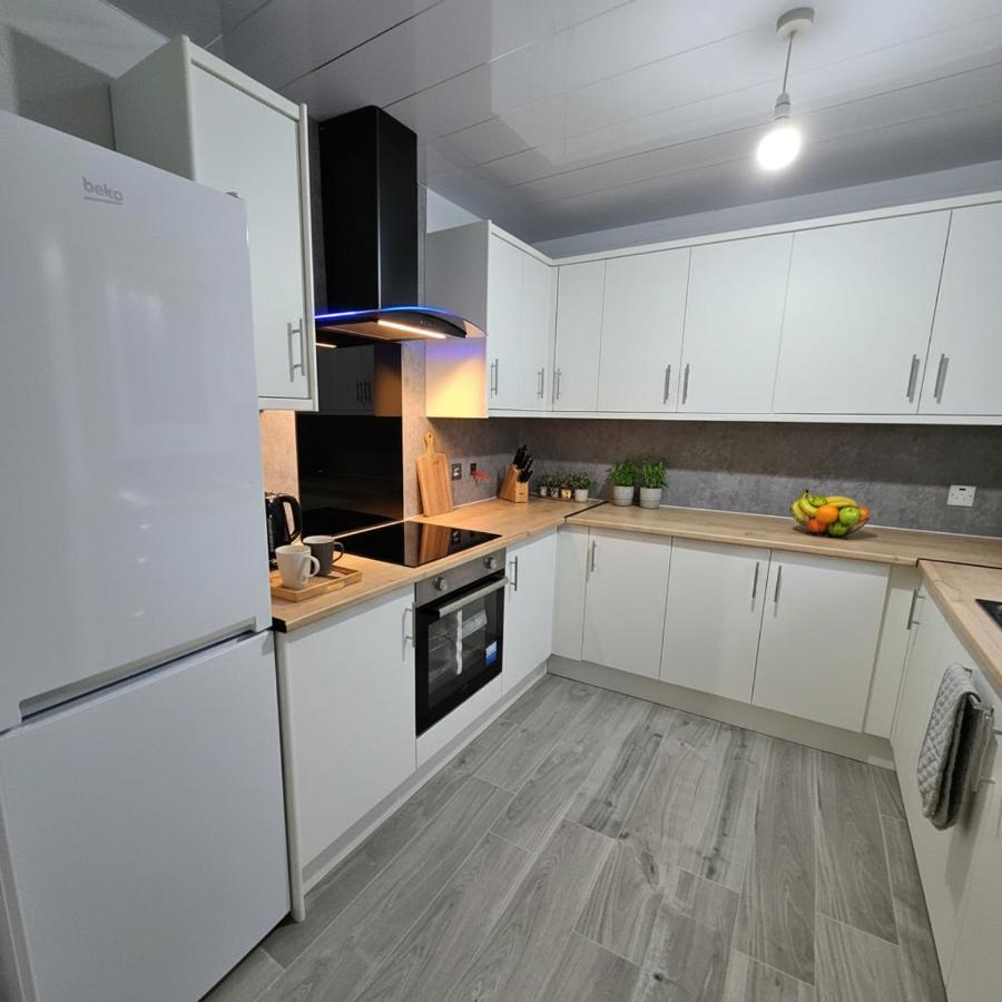 Bonnie Lodgings - Burnhill Quadrant - Ferienwohnung Glasgow