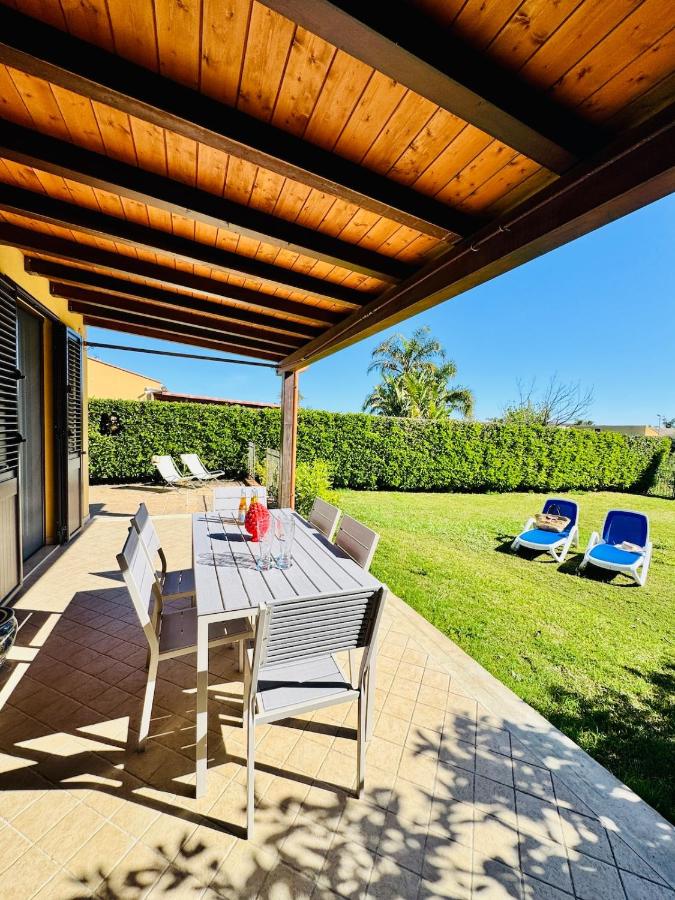 Villa Giovanna - Residence with Pool - B&B Campofelice di Roccella