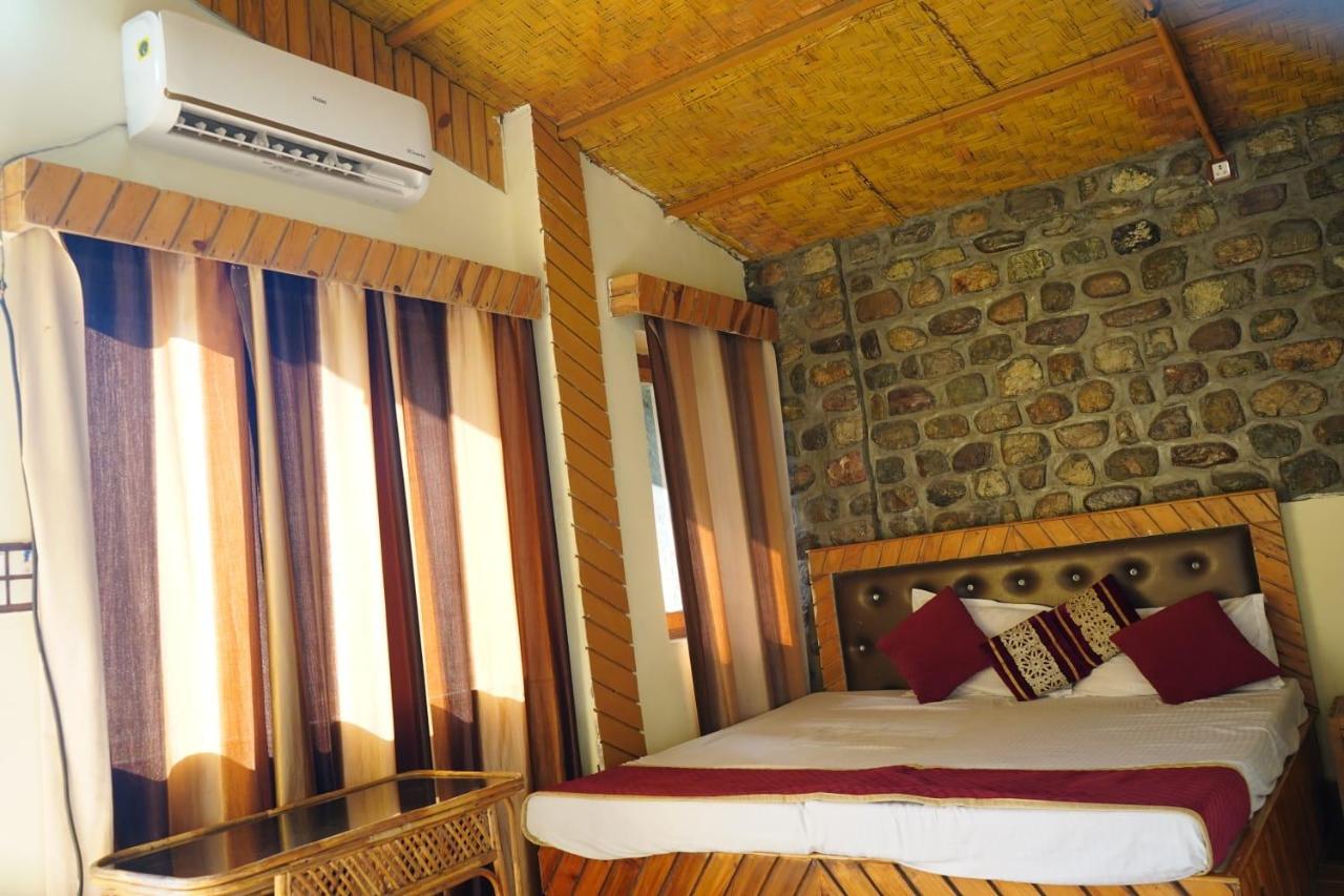 wood stone corbett - Bed and Breakfast Jāmb