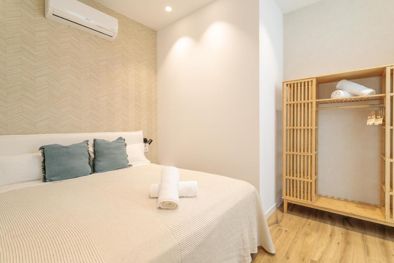 Estudio con sofá cama