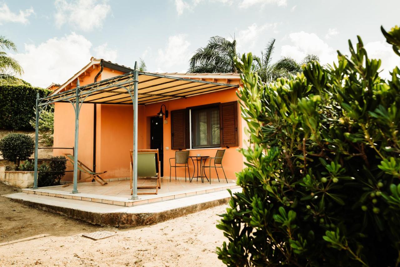 Solemar Sicilia - Le Casette Di Calzata - Ferienwohnung Campofelice di Roccella