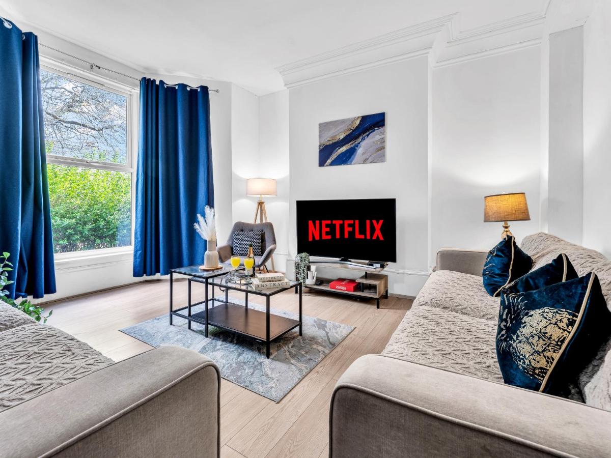 Anfield 7BR - 4 Baths - Crew Stays - B&B Liverpool