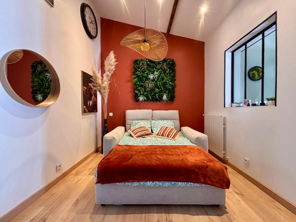 Quiet Studio with Pool near Paris & Disneyland - B&B Fontenay-sous-Bois