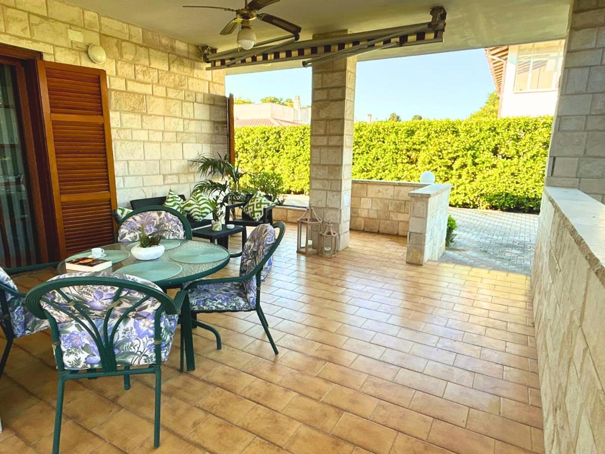 Casa Vacanze Villa Chiara - Bed and Breakfast San Vito