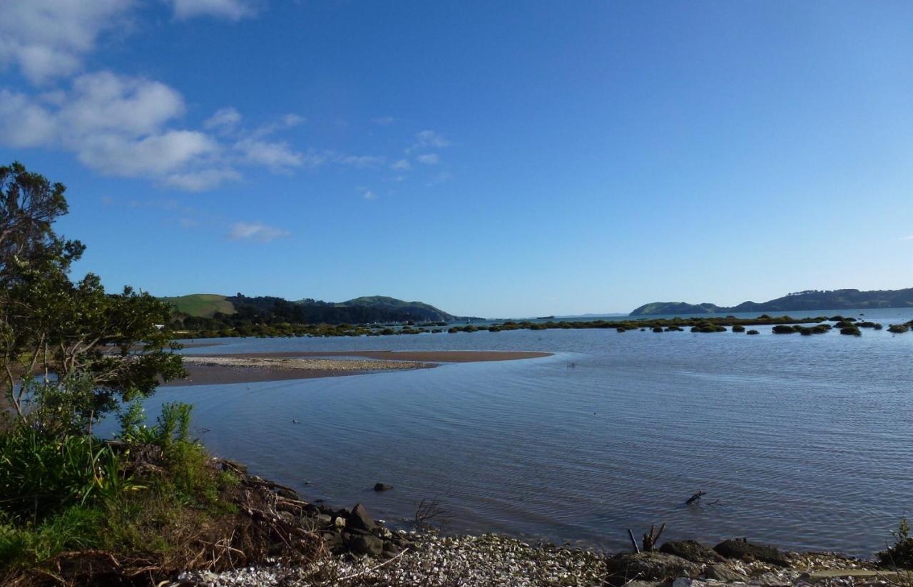 B&B Coromandel - Oystercatcher Bay Boathouse - Bed and Breakfast Coromandel