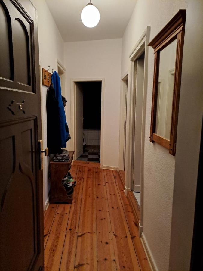Sonnige und ruhige Altbauwohnung in Friedrichshain - B&B Berlín