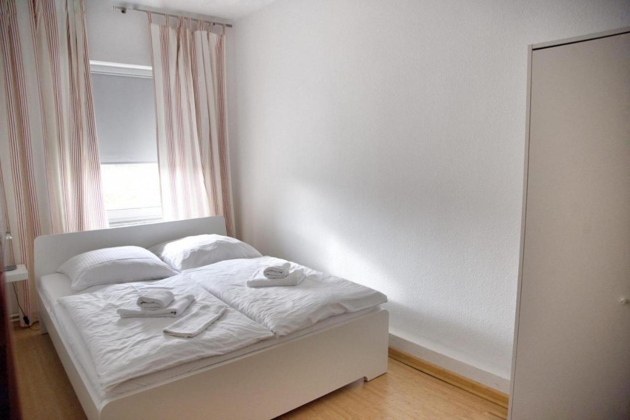 Ferienwohnung Schilfsruh  Ruhige, gut ausgestattete Ferienwohnung am Stettiner Haff - Chambres d'hôtes Ueckermünde