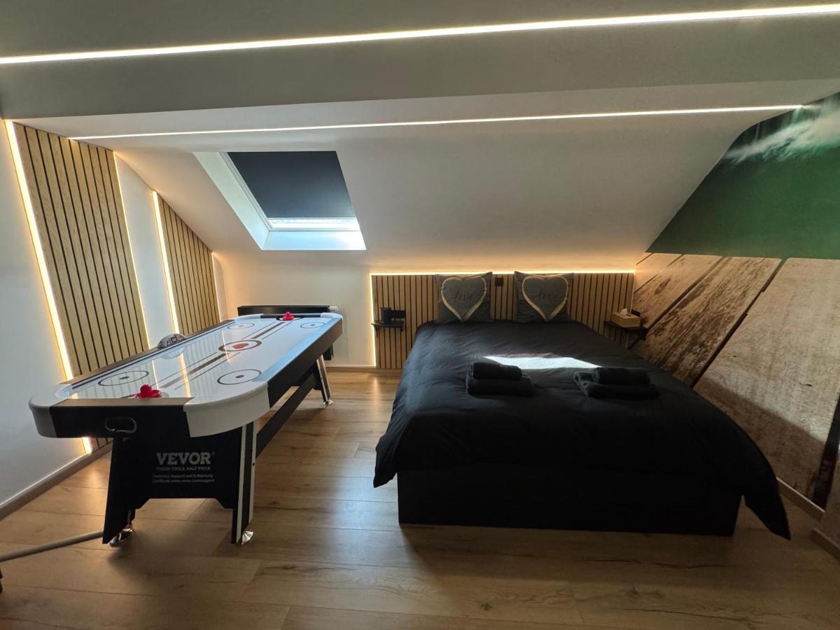 Studio détente, sdb privative, billard, air soccer, clim - Chambres d'hôtes Verviers
