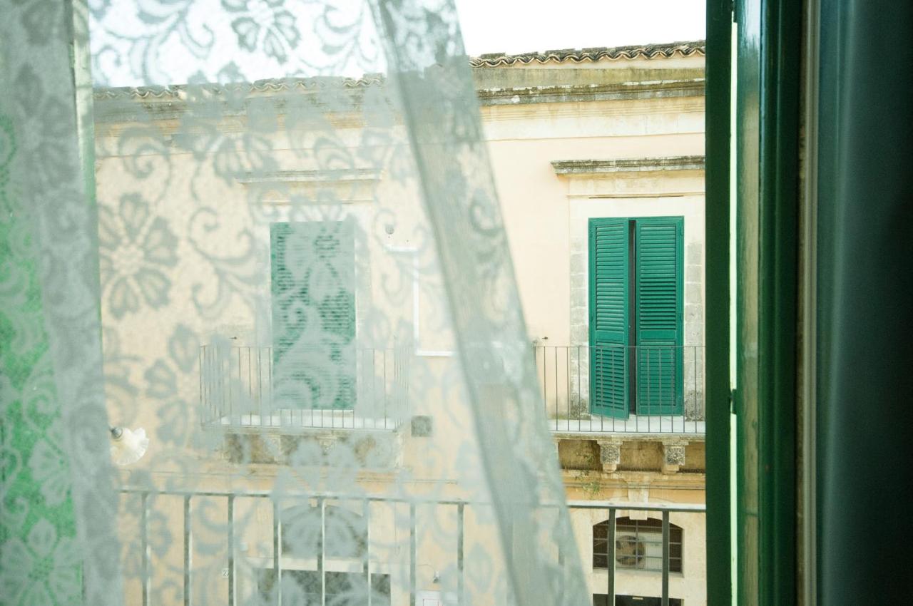 BIANCA ROOMS - B&B Noto