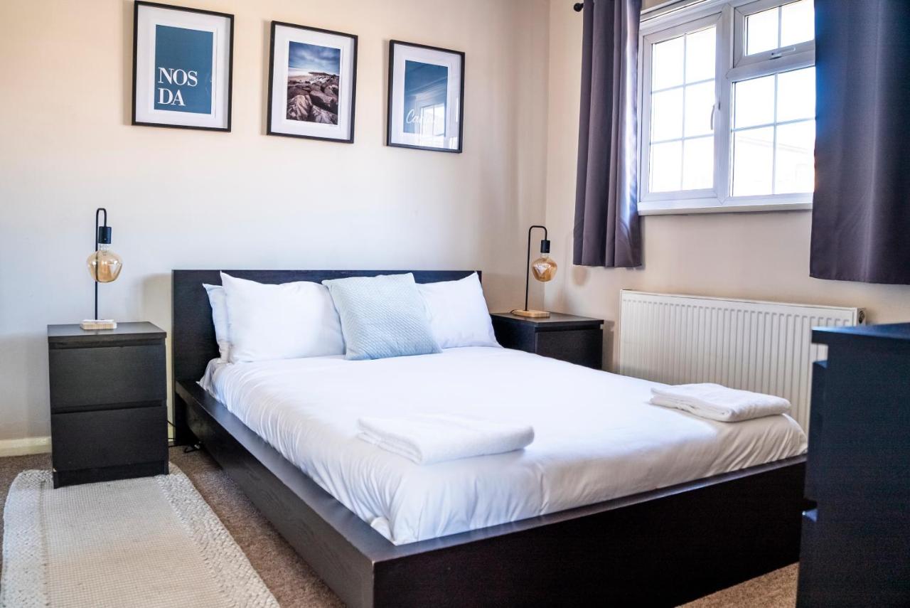The Great Haxby 2 Bed Central Parking - B&B Cardiff
