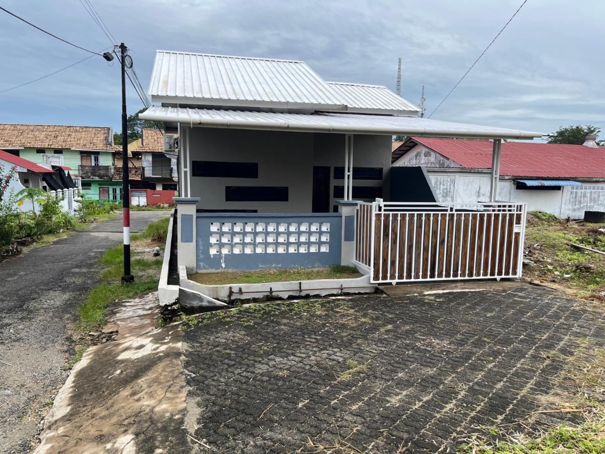 JH homestay - B&B Salemah