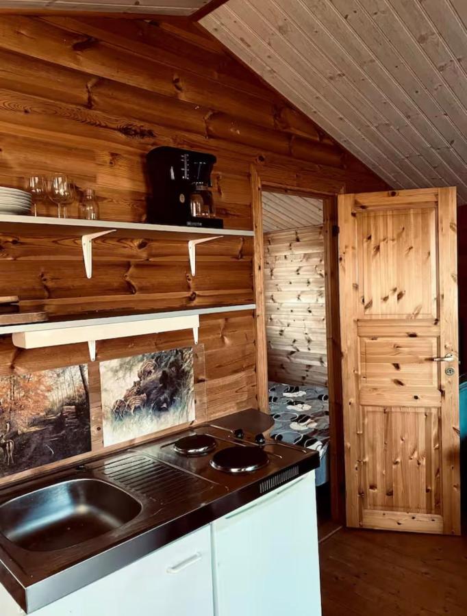 Cabin at the Gate to Österlen - B&B Degeberga