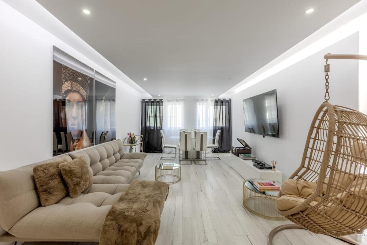Spacious 3-bedroom condo near Lisbon Airport - B&B Lisbon