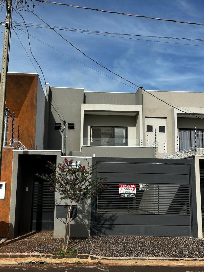Sobrado amplo com churrasqueira - Chambres d'hôtes Rio Verde