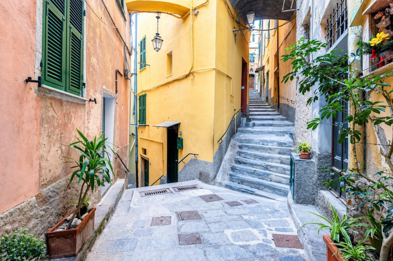 Lassù - Appartamento sulla piazza vista mare - Ferienwohnung Vernazza