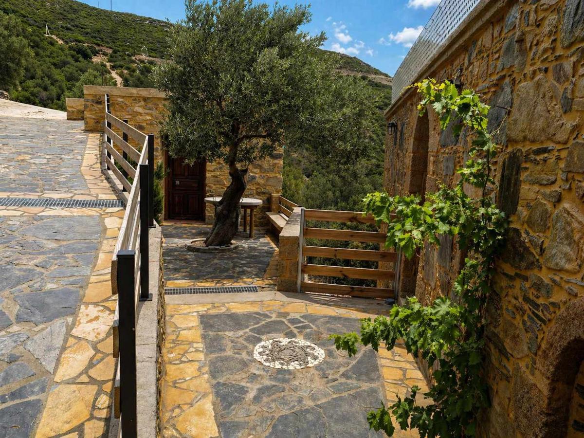 Harmony House- Sea View Cretan Escape with Jacuzzi - Ferienwohnung Kissamos