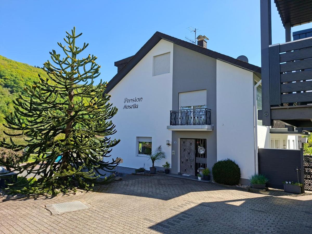 Pension Mosella, Gästezimmer - Bed and Breakfast Sankt Aldegund