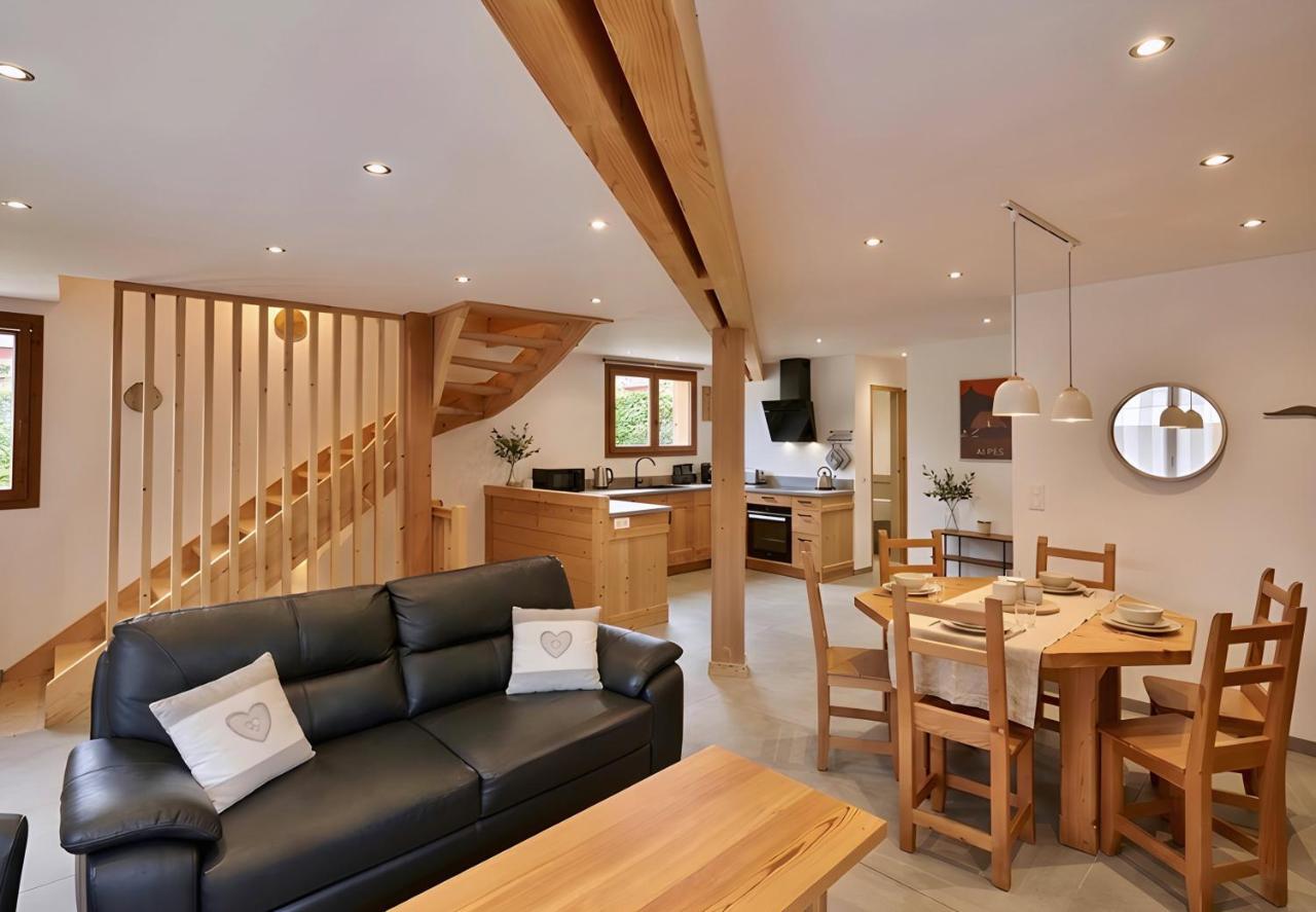 Casa-Petit Laus Brand New Duplex in Queyras for 6p - B&B Aiguilles