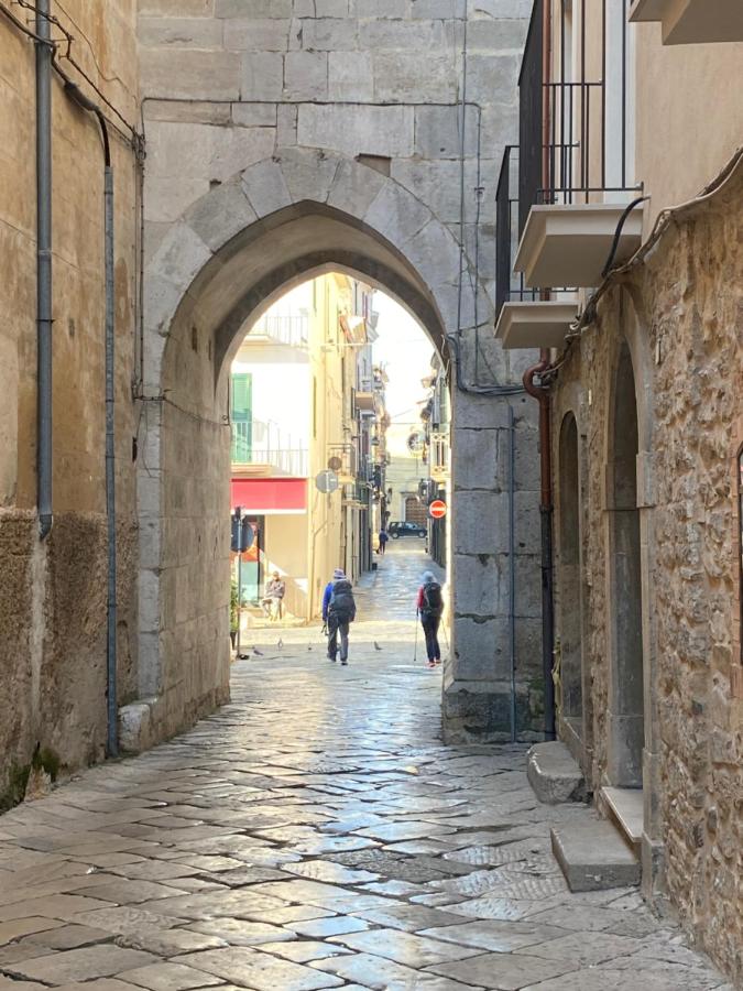 Il Campanile 2 - Chambres d'hôtes Fondi