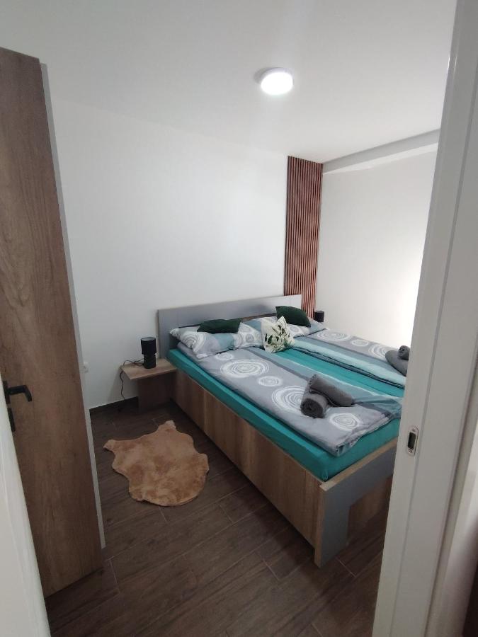 Silver Moon 2 - Ferienwohnung Veliko Gradište