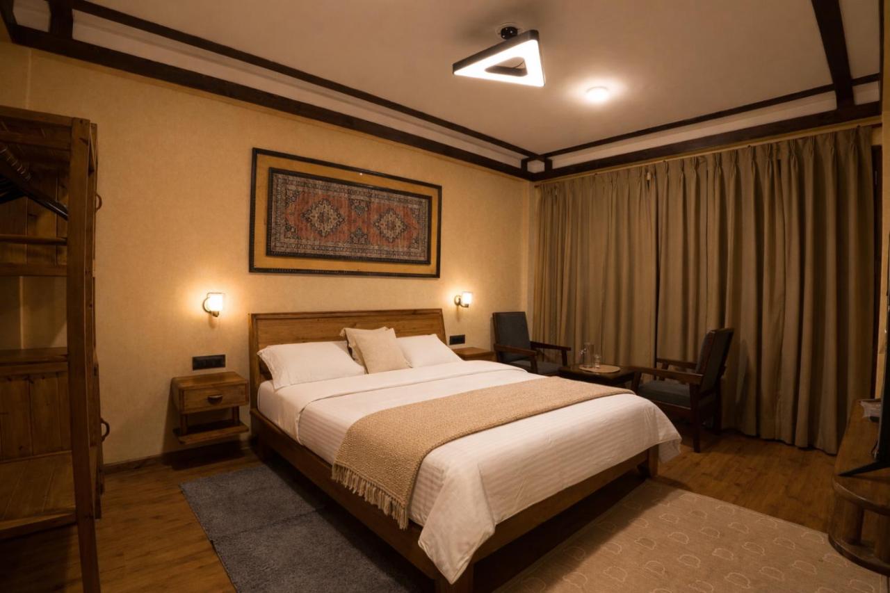 Angalo Botique mountain apartments - Bed and Breakfast Jagatsukh