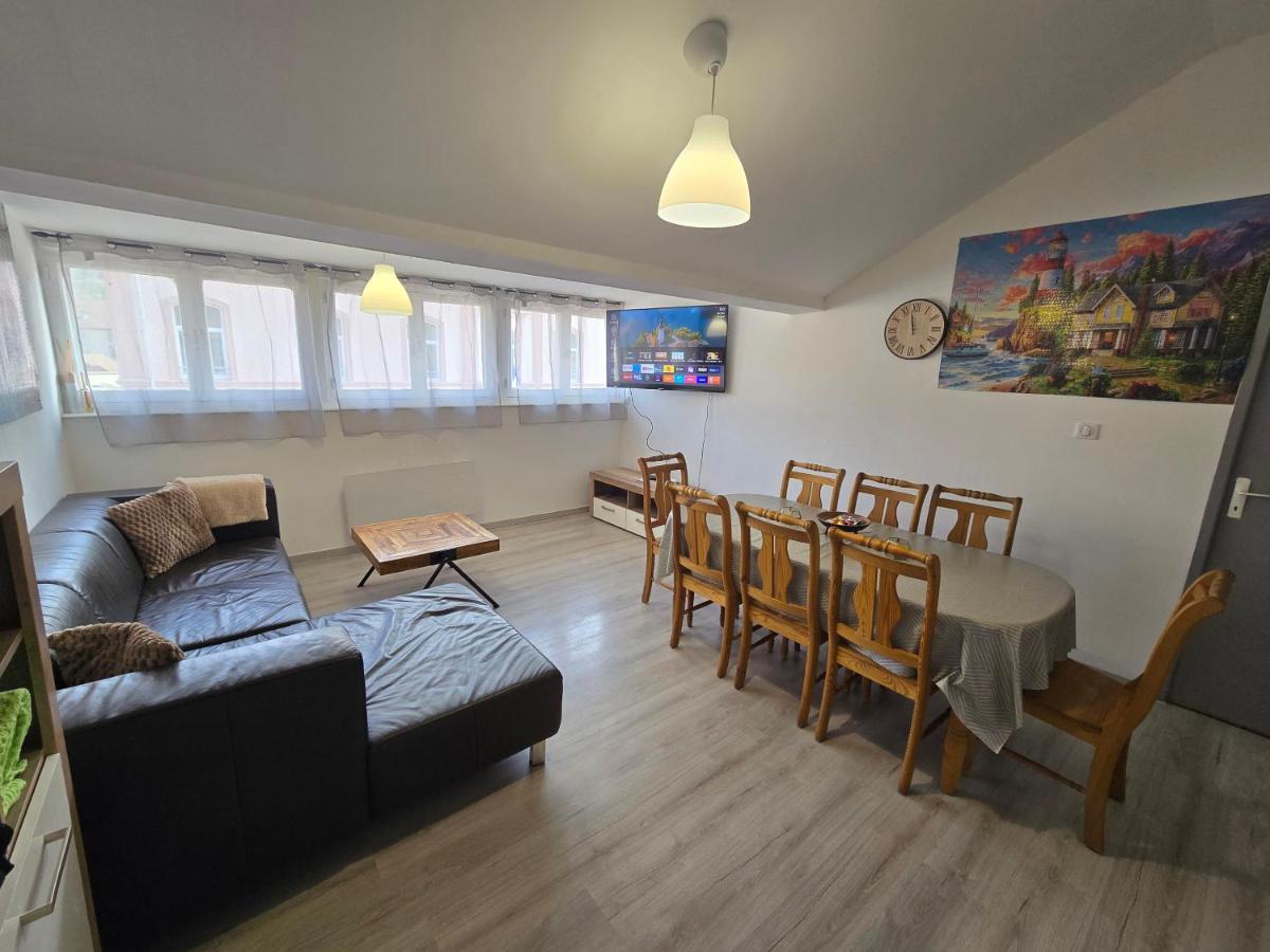 Gîte spacieux proche Gérardmer 2 à 11 personnes - Bed and Breakfast Granges-sur-Vologne