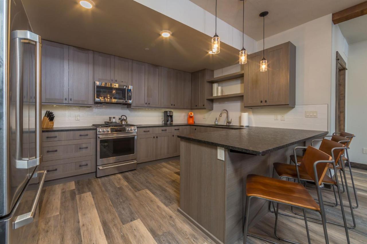 Mountain Lake Condo - Unit 102B - B&B Big Sky