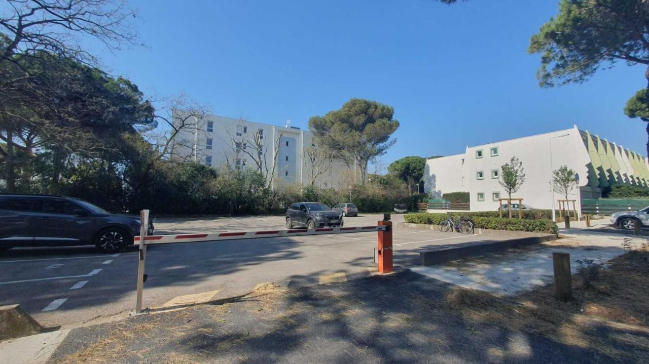 Le Nid Ensoleillé avec Parking privé Clim Wifi - ROSSIconciergerie - Linge inclus - Chambres d'hôtes La Grande-Motte