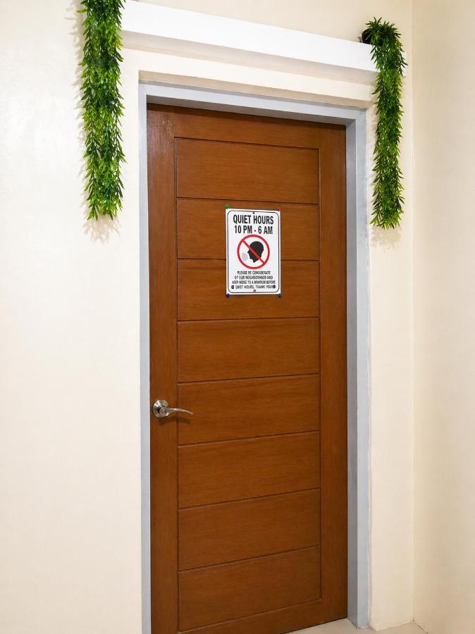 Affordable COZY Up To 16 Guest Near Aqua Planet and Zoocobia - Chambres d'hôtes Angeles City