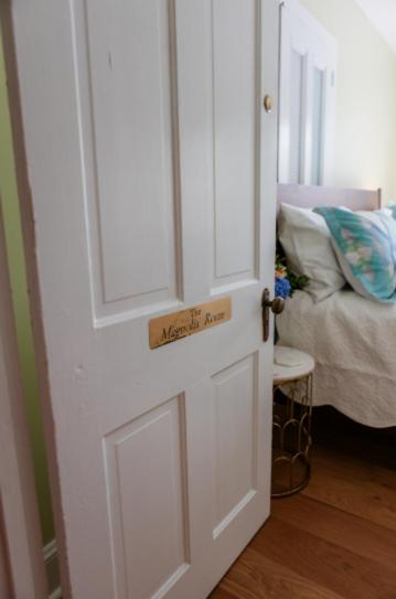 Zimmer mit Kingsize-Bett