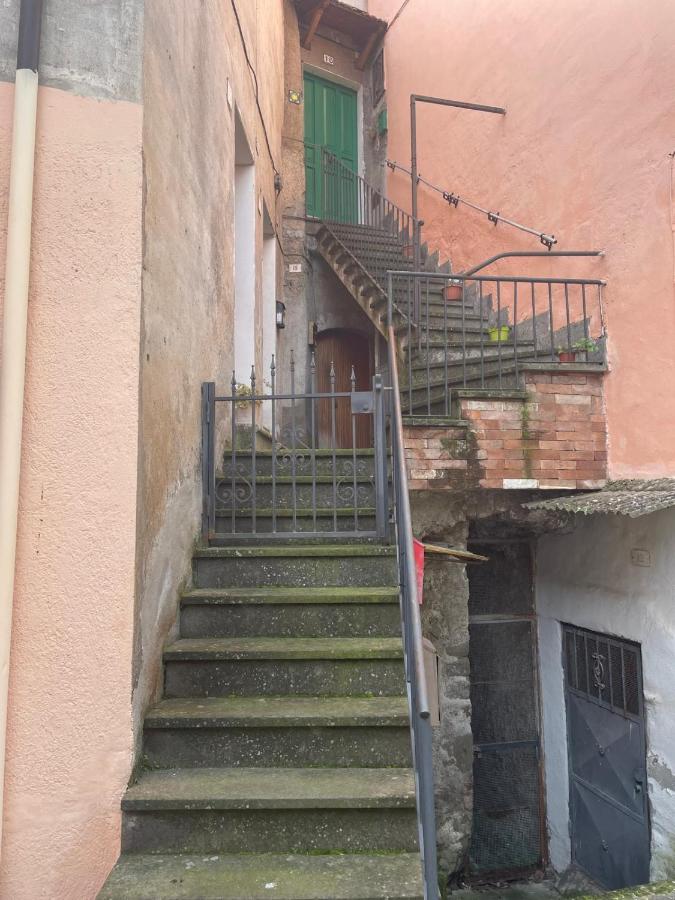 Cozy Apartment with Fireplace in Historic Canepina - Bed and Breakfast Canepina