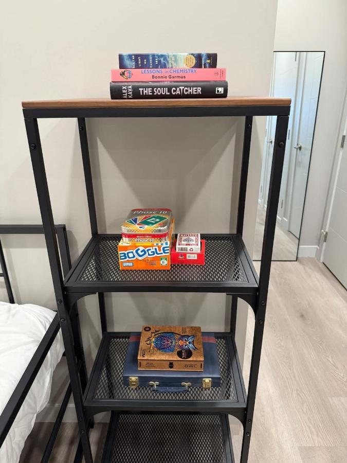 Luxurious and Cozy 1 Bedroom Basement Suite Patio - B&B Calgary