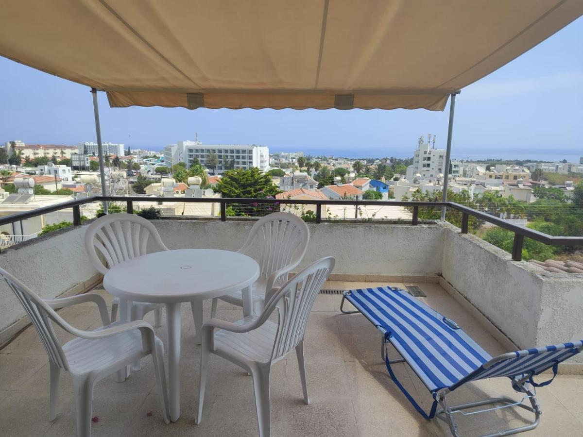 Profelia Sea View Apartment - Ferienwohnung Paralímni