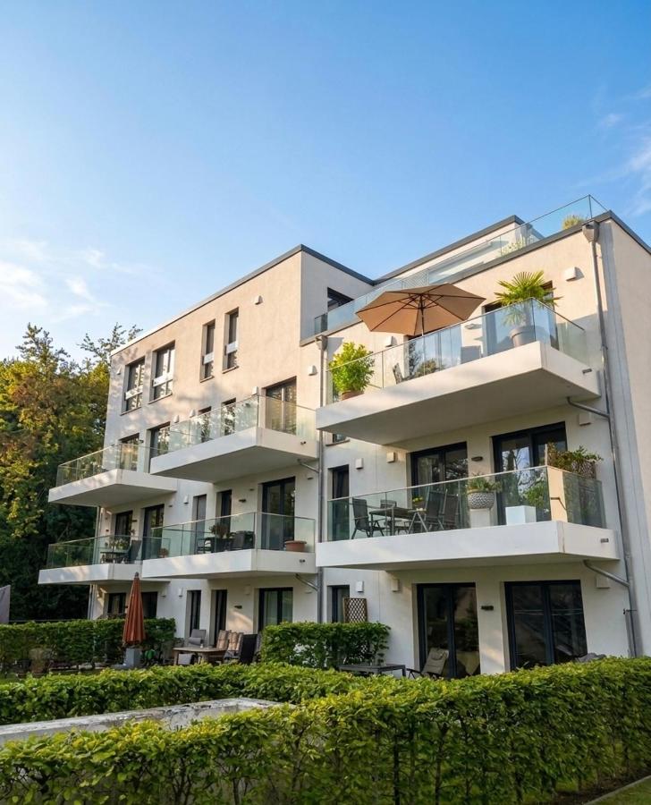 LUXUS Apartment am Palaisgarten - Balkon - 55 Smart-TV - Küche - Boxspringbett - NEU - Ferienwohnung Rastede