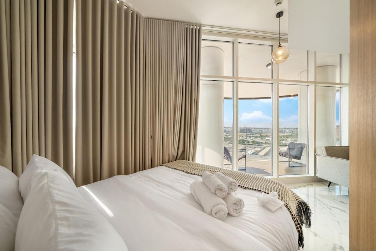 Unique Corner Studio near Airport & Yas F1 Circuit - Bed and Breakfast Abu Dhabi