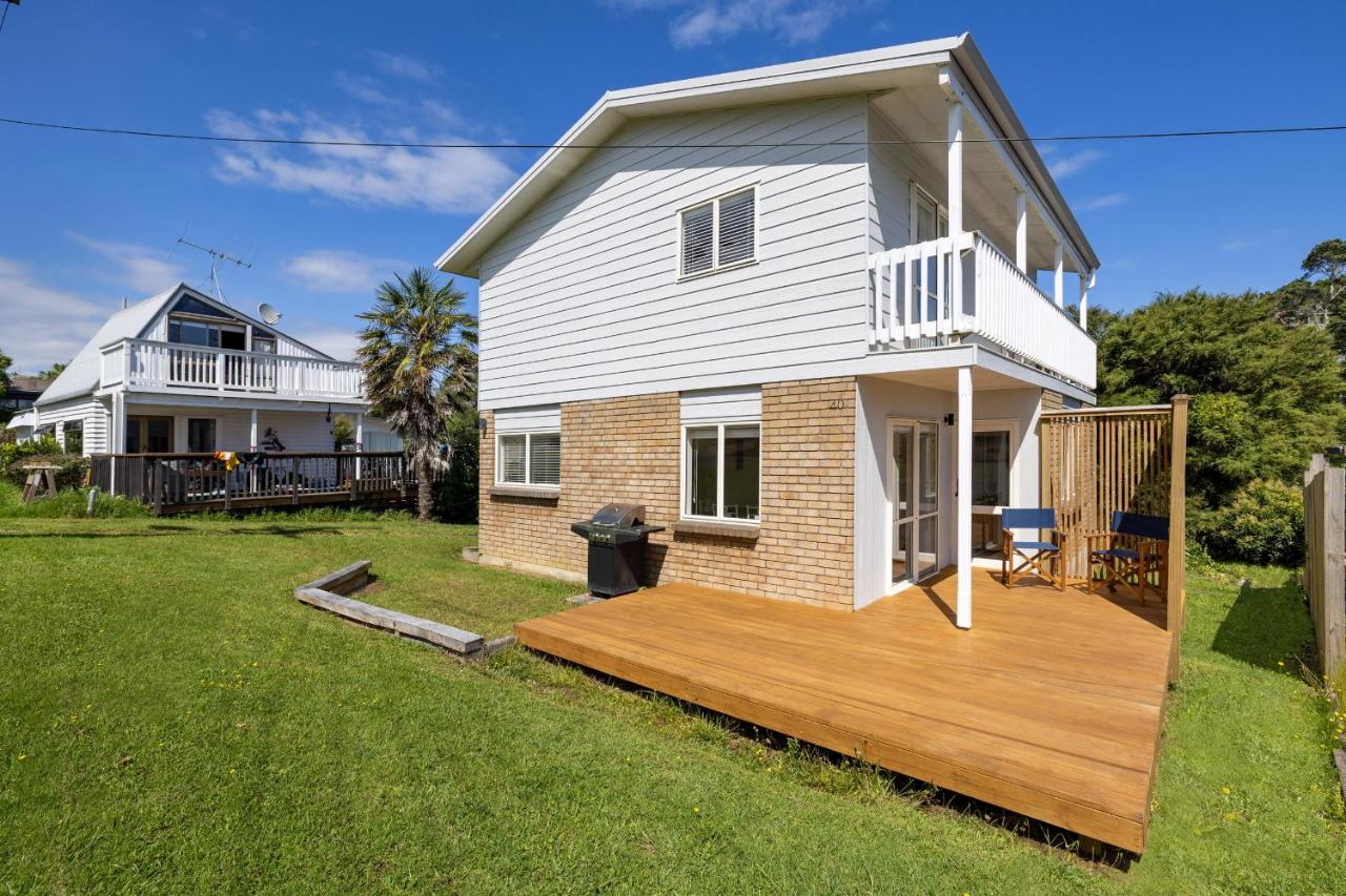 Barefoot at the Bay - Raglan Holiday Home - B&B Raglan
