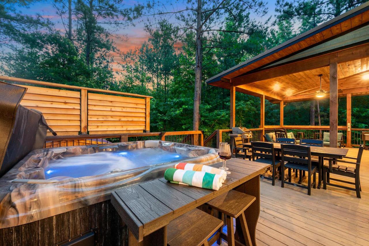 Wine Pine Times - Sauna Hot Tub & Fenced Dog Yard - Ferienwohnung Broken Bow