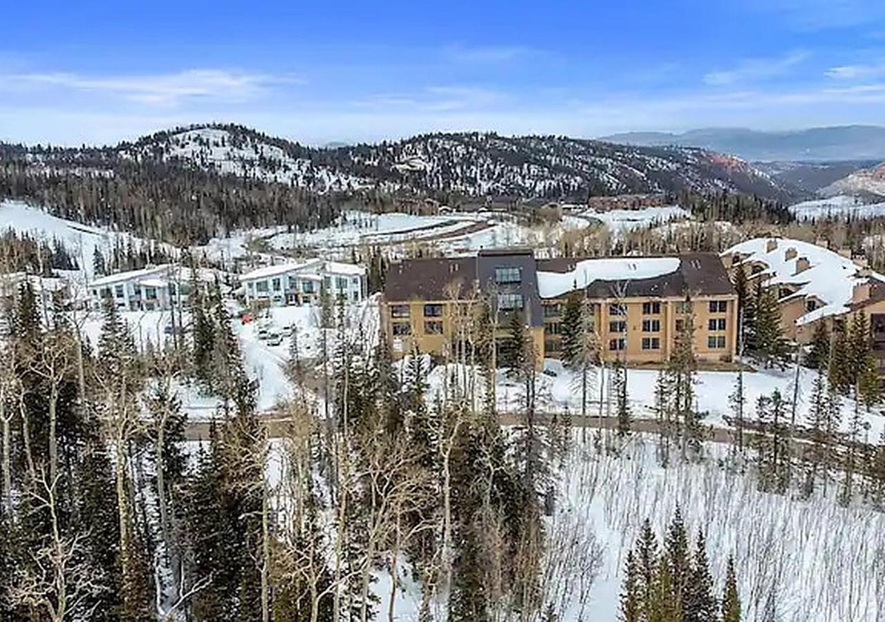 Mountain Getaway and Pool at Brian Head Ski Resort - B&B Brian Head